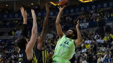 El Barça asegura el 'play-in' tras ganar a Fenerbahce El Barça asegura el 'play-in' tras ganar a Fenerbahce