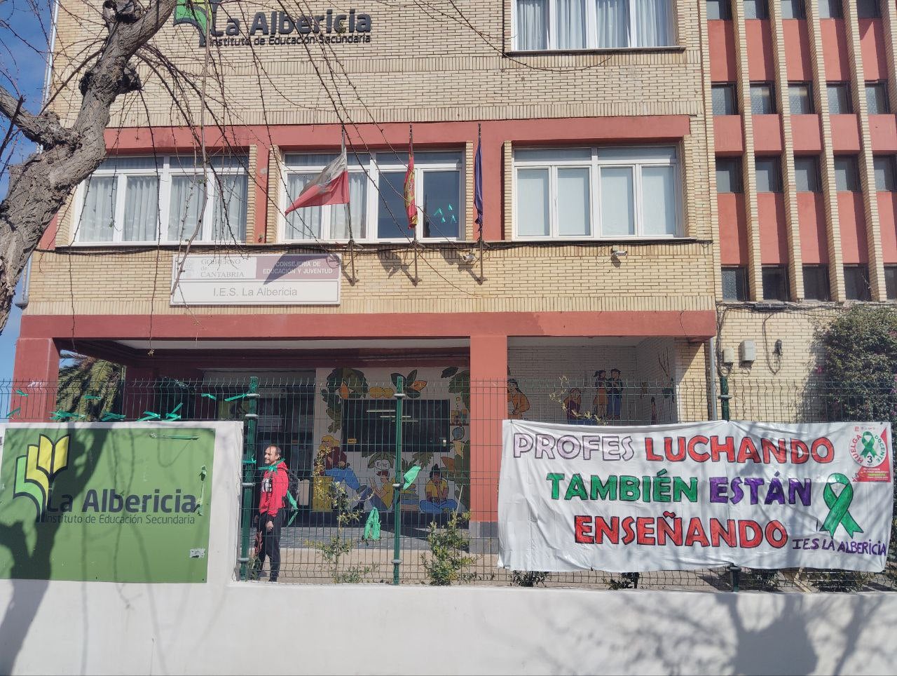 Educación ofrece a los docentes una subida de 120,63 euros mensuales y una "mejora" de sexenios Educación ofrece a los docentes una subida de 120,63 euros mensuales y una "mejora" de sexenios