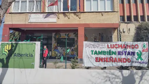 Jornada de huelga en la educación pública de Cantabria por la adecuación salarial Jornada de huelga en la educación pública de Cantabria por la adecuación salarial