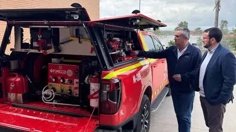 El Parque de Bomberos de Hornachos se moderniza gracias a una inversión de 266.906 euros que incluye obras en el hangar El Parque de Bomberos de Hornachos se moderniza gracias a una inversión de 266.906 euros que incluye obras en el hangar