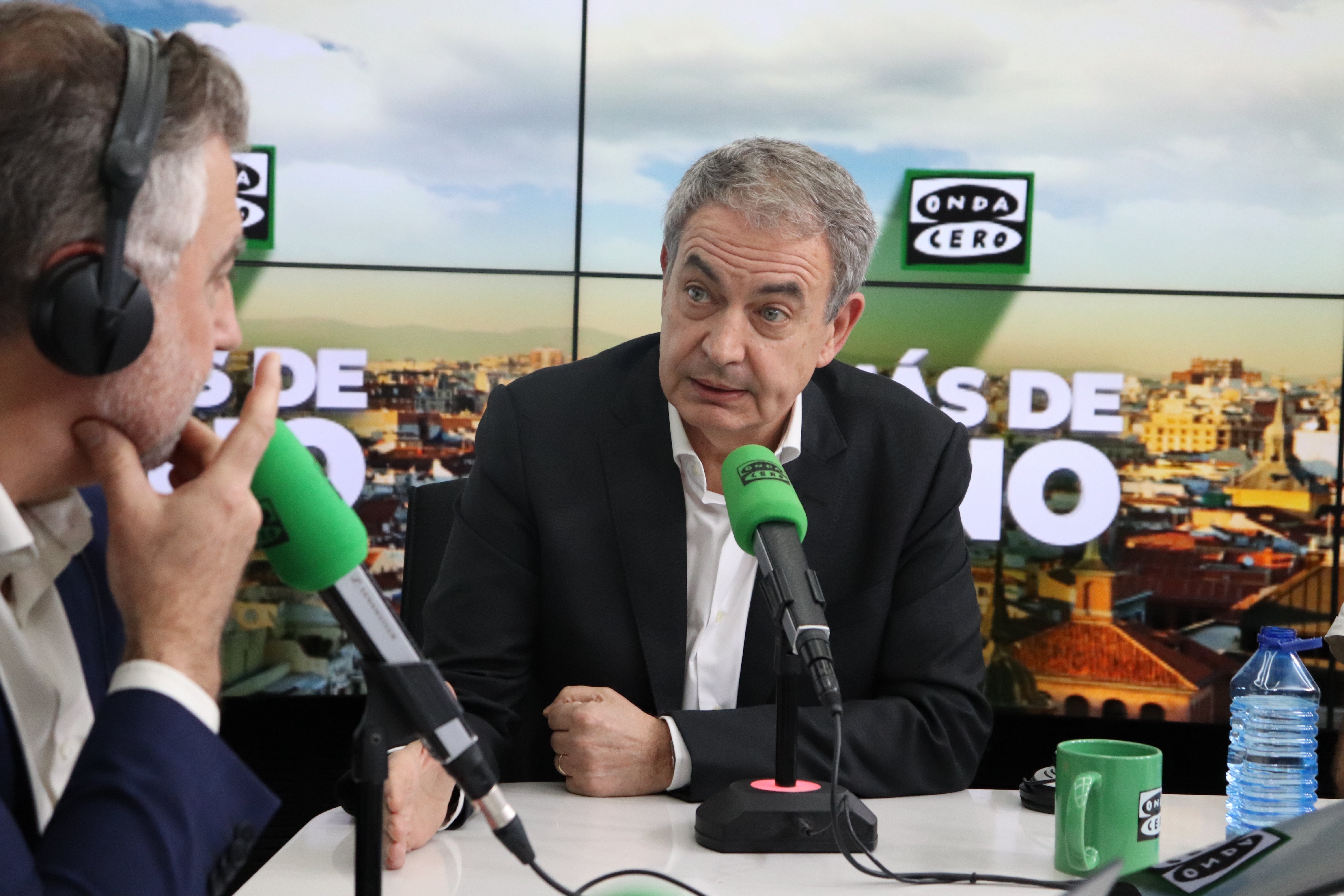 Zapatero, sobre los aranceles de Trump: "Estados Unidos ha dimitido como líder mundial" Zapatero, sobre los aranceles de Trump: "Estados Unidos ha dimitido como líder mundial"