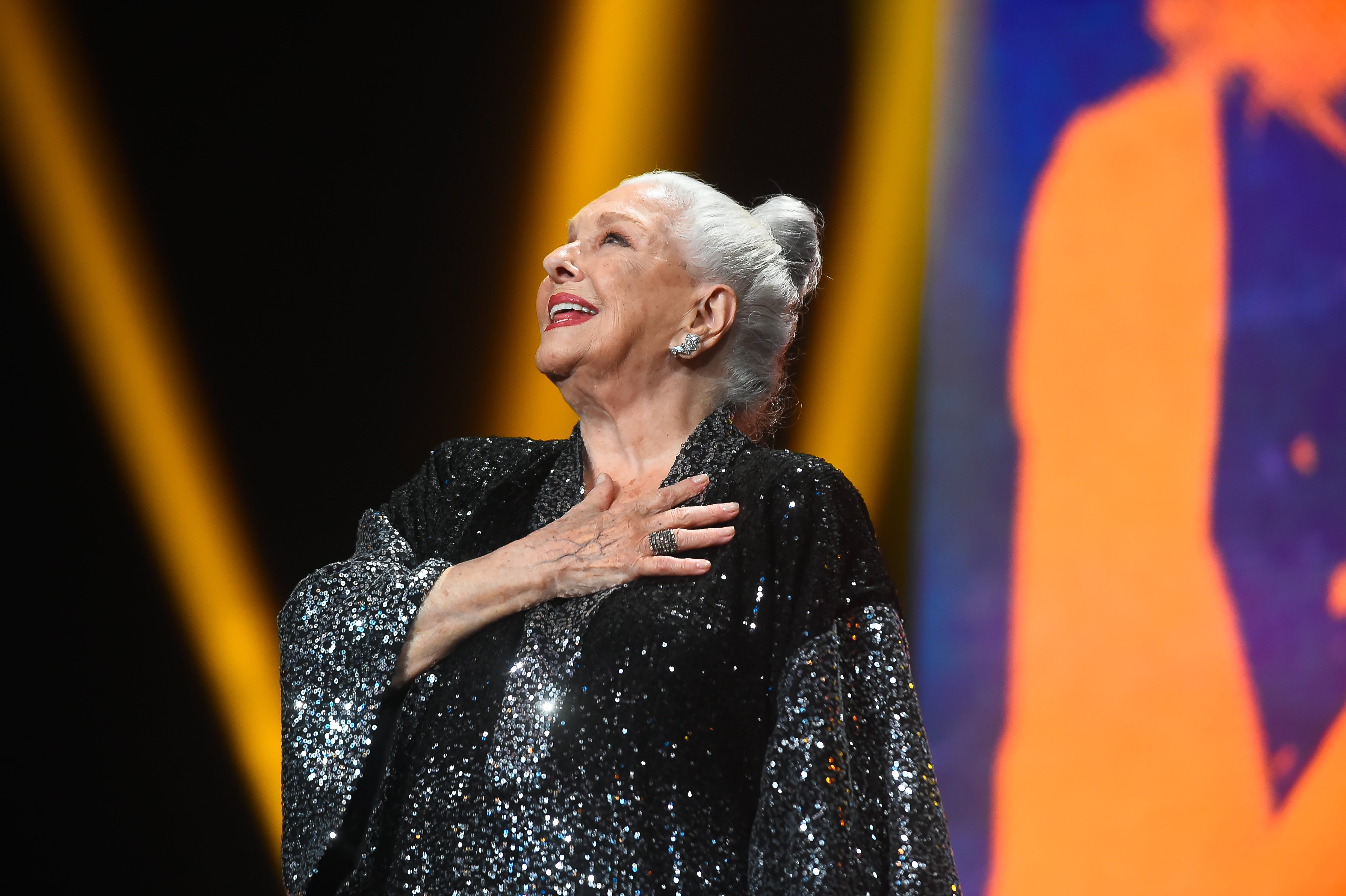 Lola Herrera: "¿Por qué votan a Vox las mujeres? Votan contra ellas mismas, contra sus propios derechos" Lola Herrera: "¿Por qué votan a Vox las mujeres? Votan contra ellas mismas, contra sus propios derechos"