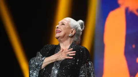 Lola Herrera: “¿Por qué votan a VOX las mujeres? ¿Qué beneficio van a sacar de eso? Votan contra ellas mismas, contra sus propios derechos” Lola Herrera: “¿Por qué votan a VOX las mujeres? ¿Qué beneficio van a sacar de eso? Votan contra ellas mismas, contra sus propios derechos”