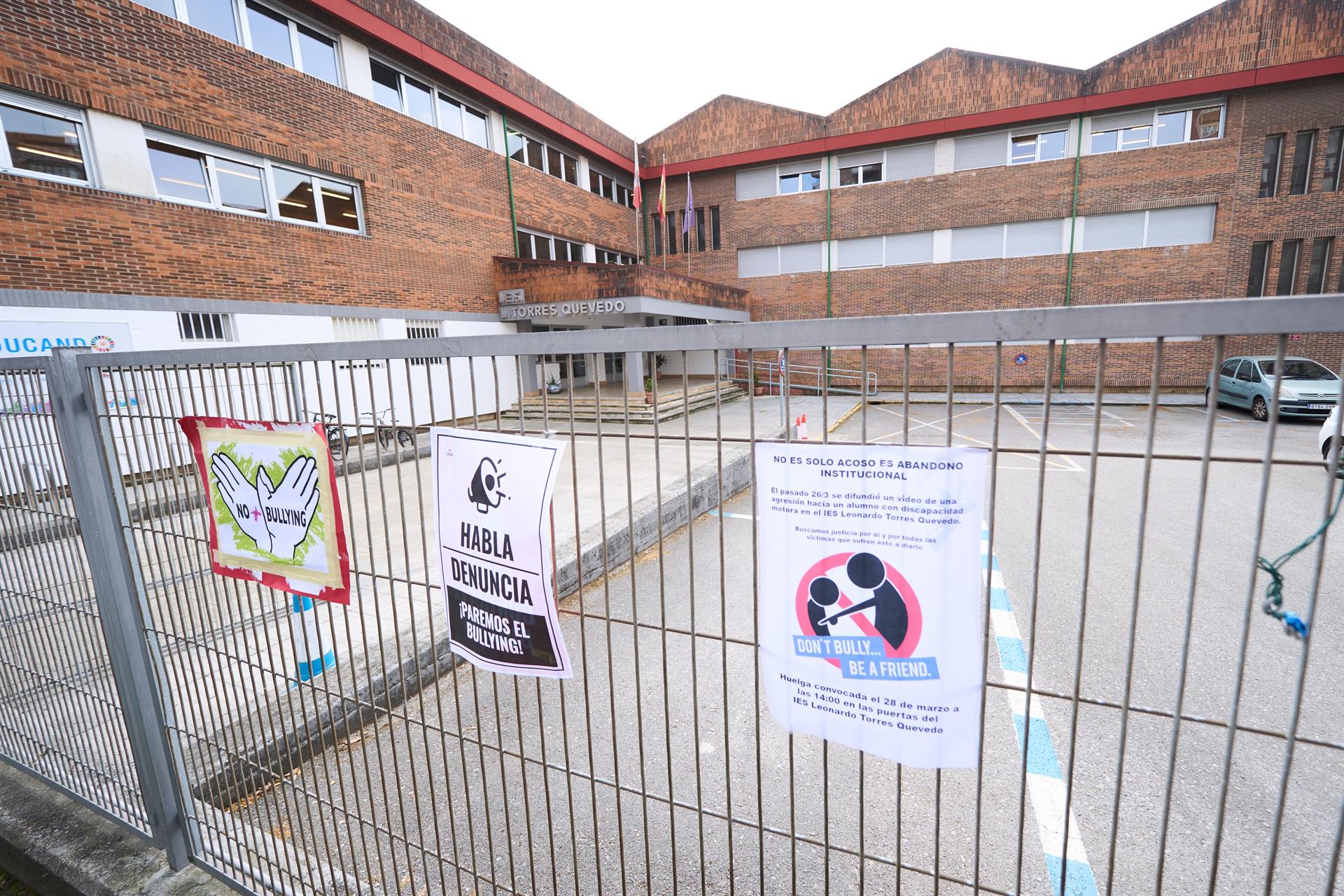 Los alumnos investigados por la agresión a un compañero en el Torres Quevedo ya están escolarizados en otros institutos Los alumnos investigados por la agresión a un compañero en el Torres Quevedo ya están escolarizados en otros institutos