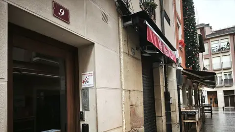 Las comunidades de vecinos podrán vetar desde hoy la instalación de un piso turístico en su edificio Las comunidades de vecinos podrán vetar desde hoy la instalación de un piso turístico en su edificio