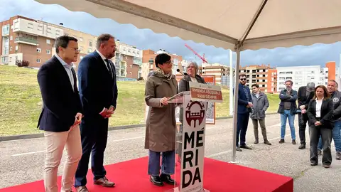 La ministra de vivienda, Isabel Rodríguez, visita Mérida para la promoción de 235 viviendas de precio asequible La ministra de vivienda, Isabel Rodríguez, visita Mérida para la promoción de 235 viviendas de precio asequible