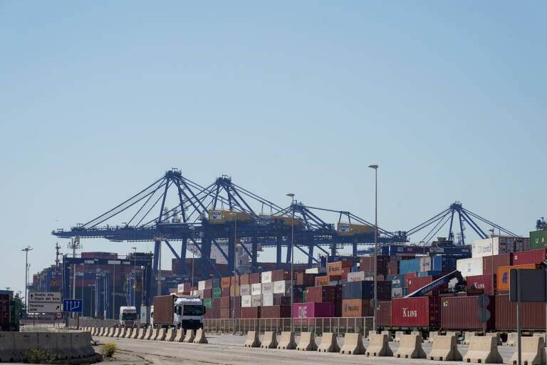 La Comunitat Valenciana, en alerta por los aranceles de Trump: exporta 2.850 millones de euros La Comunitat Valenciana, en alerta por los aranceles de Trump: exporta 2.850 millones de euros