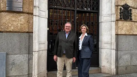 Reunión en Sevilla entre empresarios y autoridades para impulsar mejoras aduanera en Ceuta y Melilla