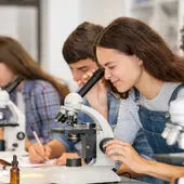 Más de 50 experiencias científicas serán presentadas en el X Certamen de Ciencias de la Vega Baja organizado por el MUDIC Más de 50 experiencias científicas serán presentadas en el X Certamen de Ciencias de la Vega Baja organizado por el MUDIC