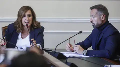 Archivo - La alcaldesa de València, María José Catalá, y Juanma Badenas, en imagen de archivo. - Archivo - La alcaldesa de València, María José Catalá, y Juanma Badenas, en imagen de archivo. -