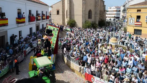 Ocho carrozas y 300 caballos desfilarán en la romería de Piedraescrita de Campanario el lunes 21 de abril Ocho carrozas y 300 caballos desfilarán en la romería de Piedraescrita de Campanario el lunes 21 de abril
