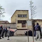 Salen por su propio pie los cuatro okupas que permanecían en el gaztetxe de Bilbao Salen por su propio pie los cuatro okupas que permanecían en el gaztetxe de Bilbao