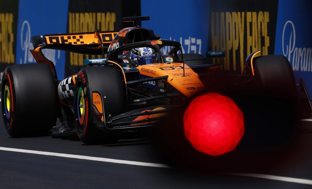 Piastri manda en unos accidentados entrenamientos libres Piastri manda en unos accidentados entrenamientos libres