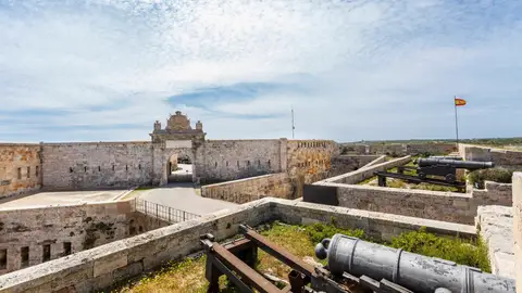 Imagen de la Fortaleza de La Mola en Maó. Imagen de la Fortaleza de La Mola en Maó.
