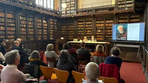 Conferència Bicentenari Víctor Balaguer Conferència Bicentenari Víctor Balaguer