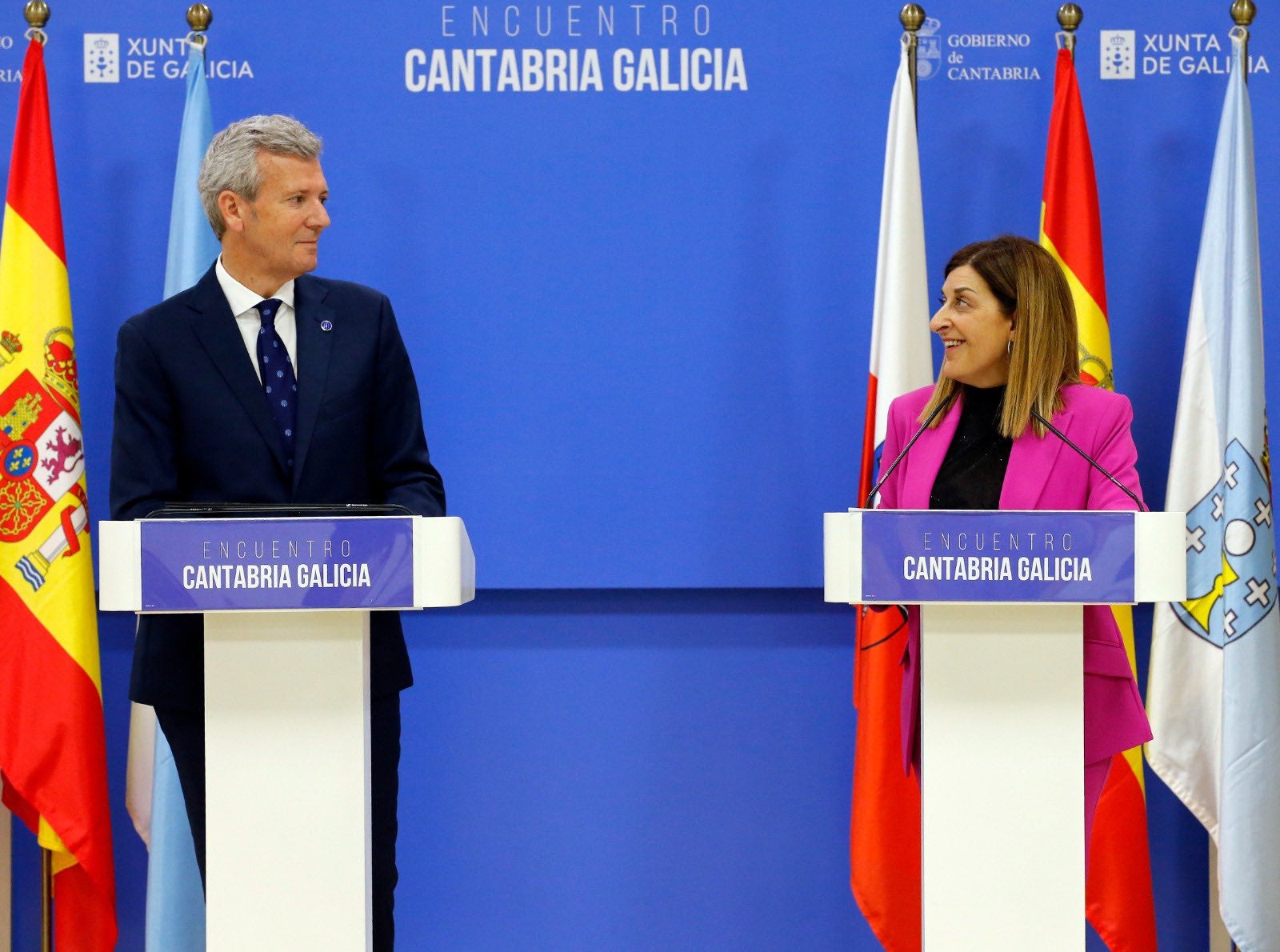 Frente común de Cantabria y Galicia sobre la financiación autonómica y el control del lobo Frente común de Cantabria y Galicia sobre la financiación autonómica y el control del lobo