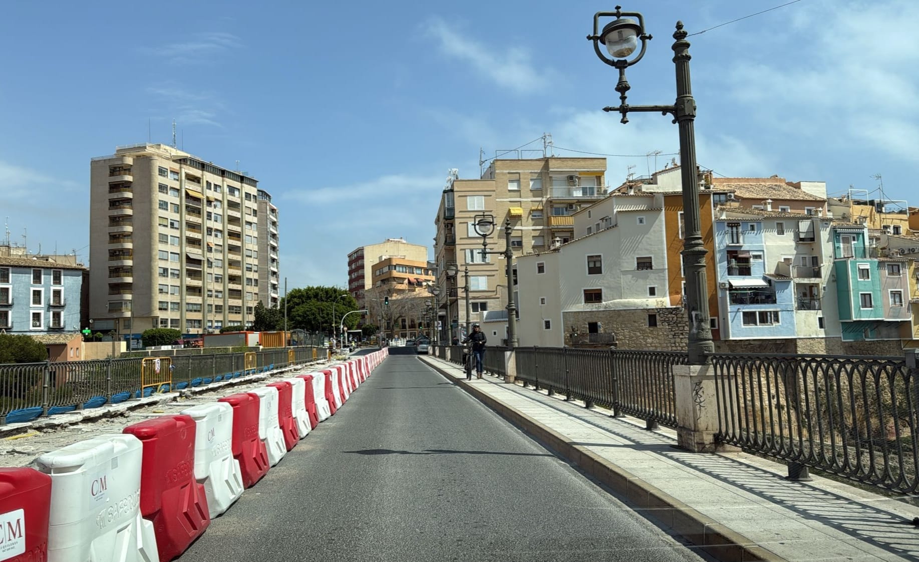 La Vila modifica el proyecto del puente del Amadorio por problemas estructurales y lo hará un metro más ancho de lo previsto La Vila modifica el proyecto del puente del Amadorio por problemas estructurales y lo hará un metro más ancho de lo previsto