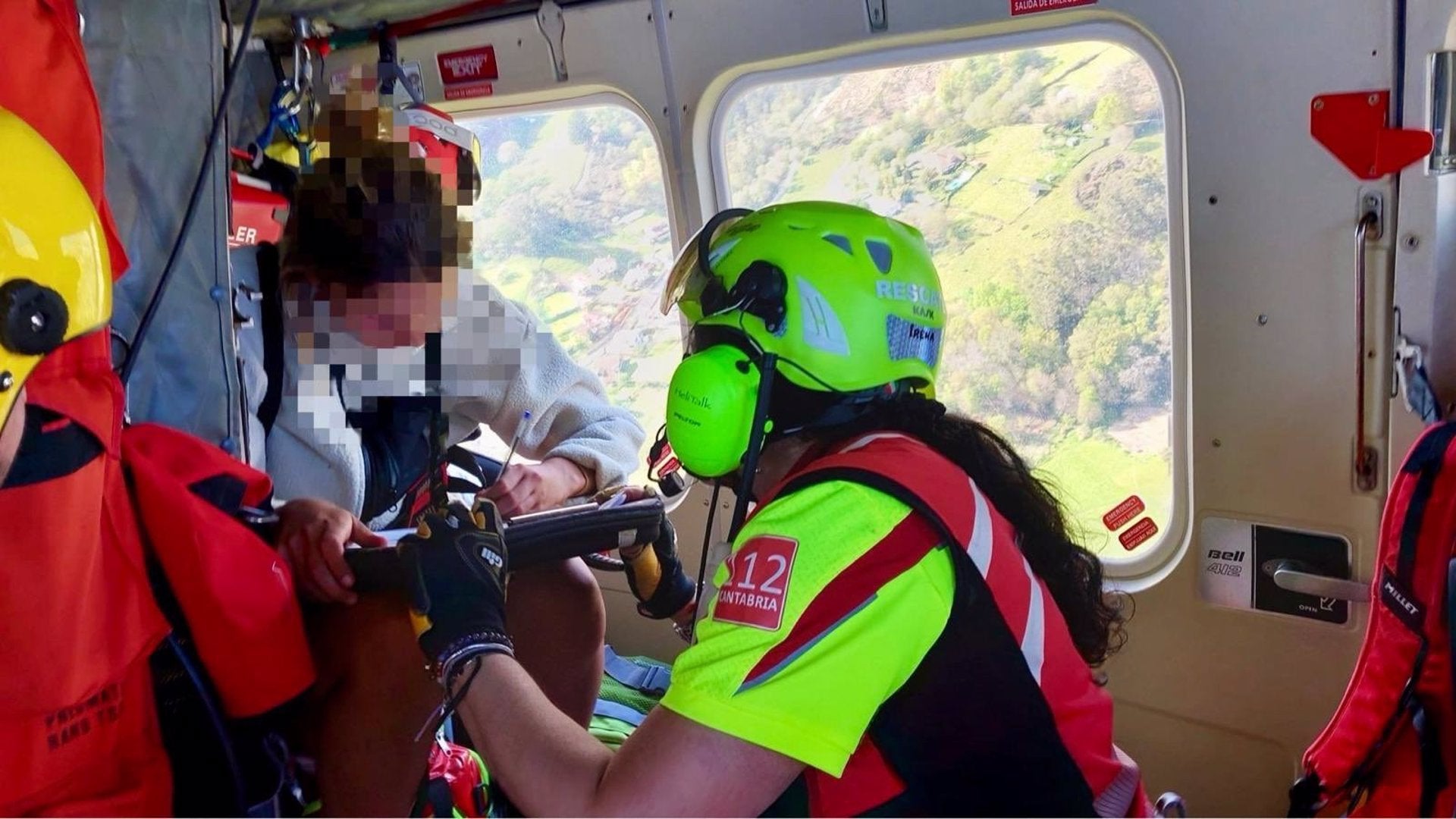 Rescatada una senderista en Monte Candina y otra con fractura de tobillo en Los Ojos del Diablo Rescatada una senderista en Monte Candina y otra con fractura de tobillo en Los Ojos del Diablo