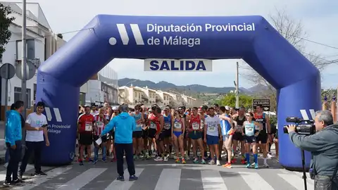 La 54º Vuelta Pedestre a Coín bate su récord de participación con más de 7.000 personas La 54º Vuelta Pedestre a Coín bate su récord de participación con más de 7.000 personas