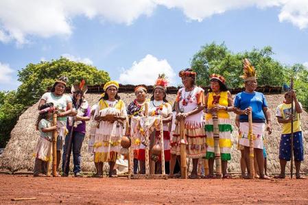 Los guaraníes están siendo exterminados en su propia tierra Los guaraníes están siendo exterminados en su propia tierra