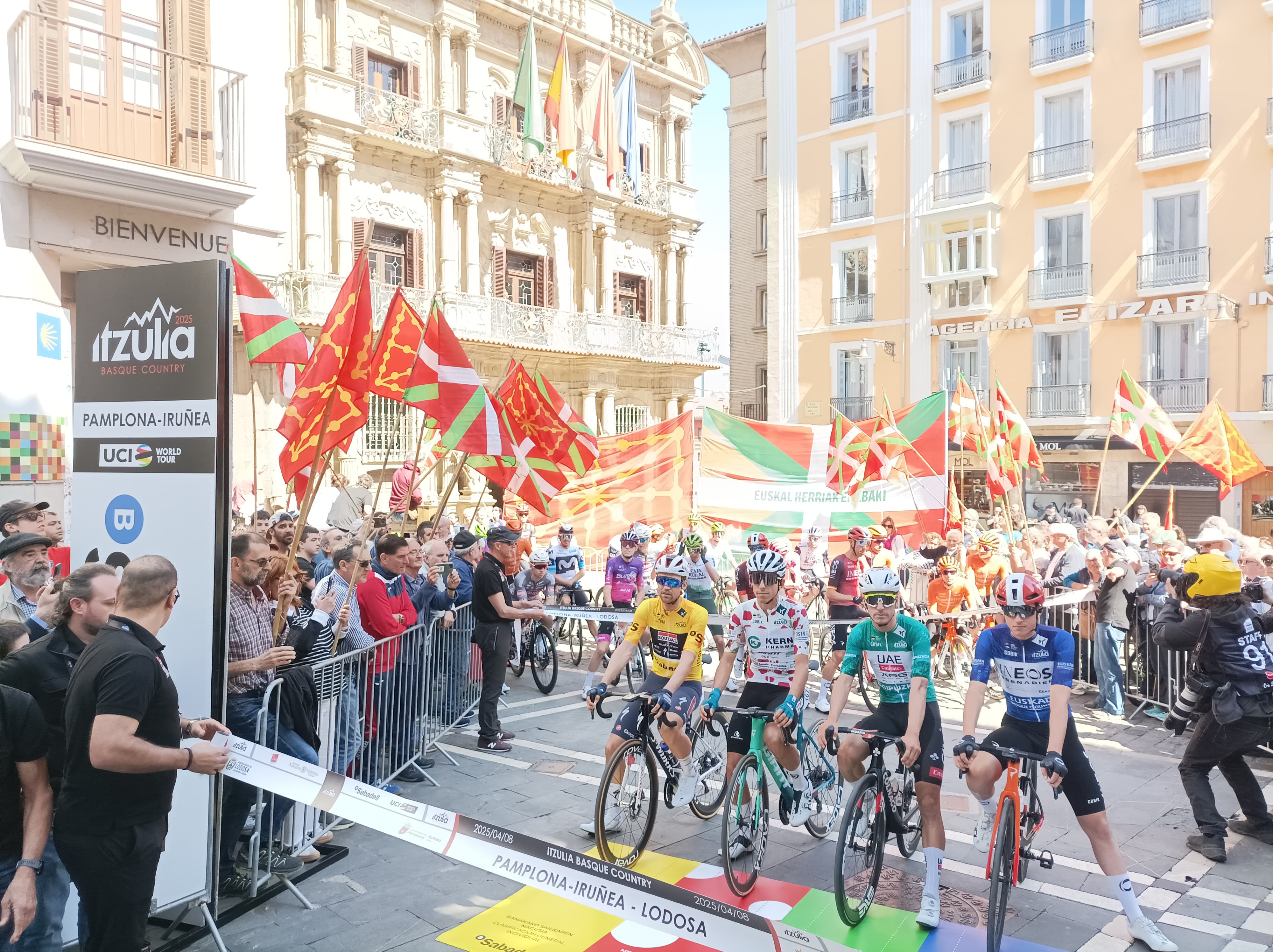 Miguel Induráin analiza la etapa Pamplona - Lodosa de la Itzulia Miguel Induráin analiza la etapa Pamplona - Lodosa de la Itzulia