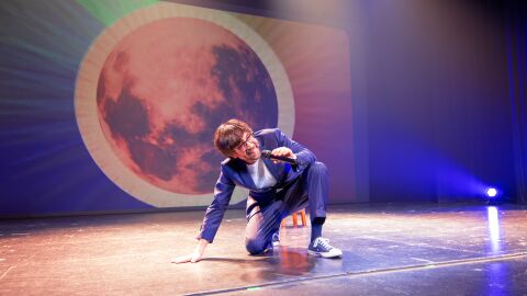 Luis Piedrahita en el show Apol&iacute;pticamente Correcta. 
