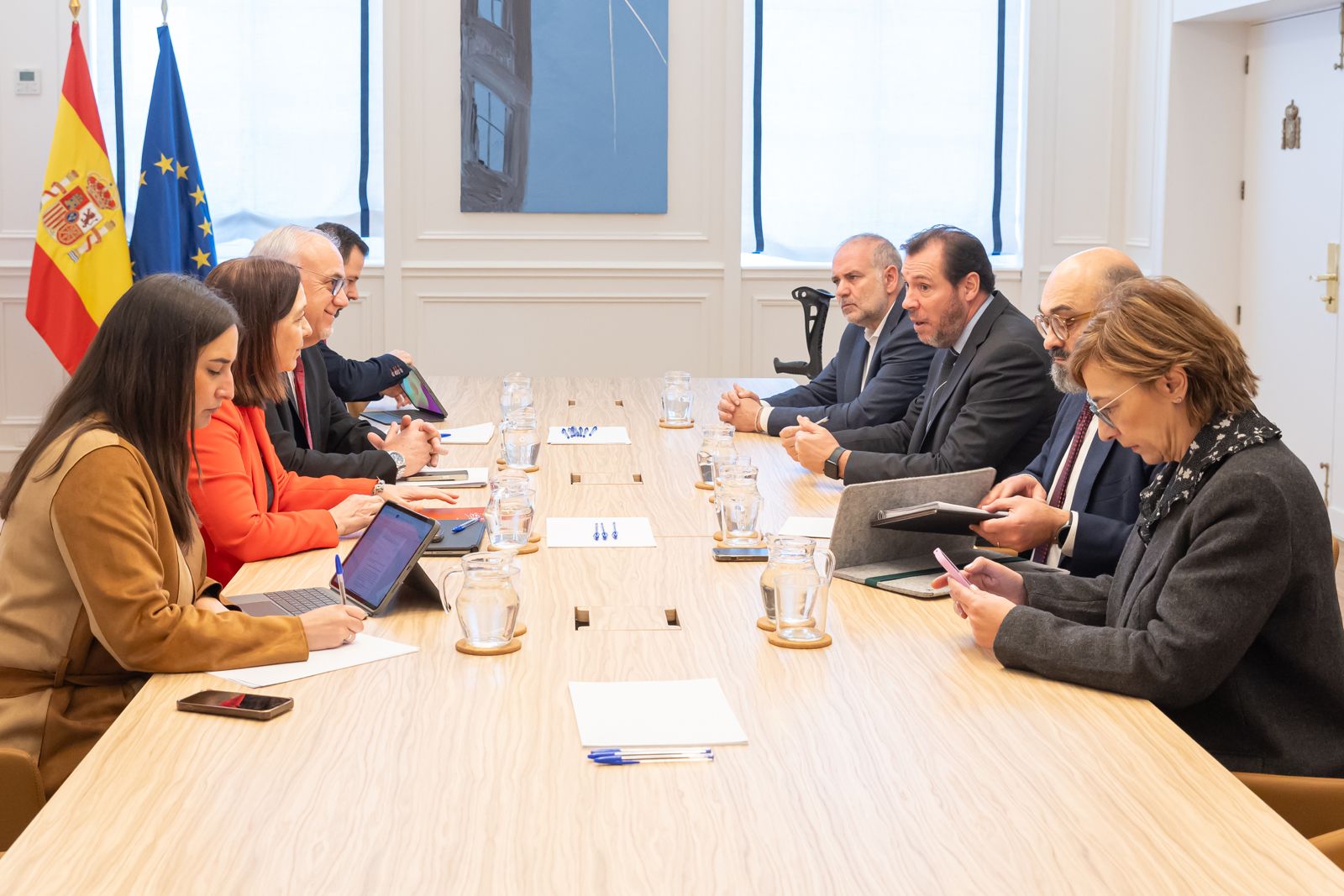 Garantía de continuidad para las inversiones en la línea ferroviaria de velocidad alta que discurre por Alcázar, Manzanares y Valdepeñas Garantía de continuidad para las inversiones en la línea ferroviaria de velocidad alta que discurre por Alcázar, Manzanares y Valdepeñas