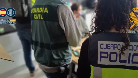Detenidas seis personas, varias en Villajoyosa, por estafar más de 19 millones de euros usando inteligencia artificial Detenidas seis personas, varias en Villajoyosa, por estafar más de 19 millones de euros usando inteligencia artificial