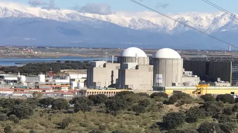 Endesa e Iberdrola, dispuestas a ampliar la vida de la central nuclear de Almaraz si se dan las condiciones Endesa e Iberdrola, dispuestas a ampliar la vida de la central nuclear de Almaraz si se dan las condiciones