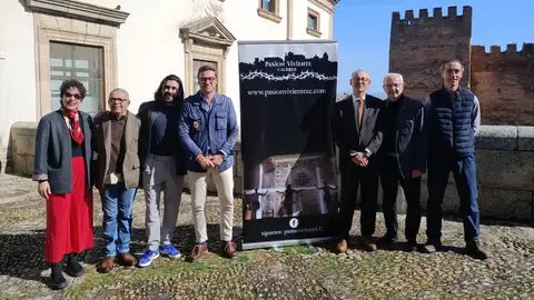 La Pasión Viviente de Cáceres incorpora este año la escena de la última cena en las escaleras del Arco de la Estrella La Pasión Viviente de Cáceres incorpora este año la escena de la última cena en las escaleras del Arco de la Estrella