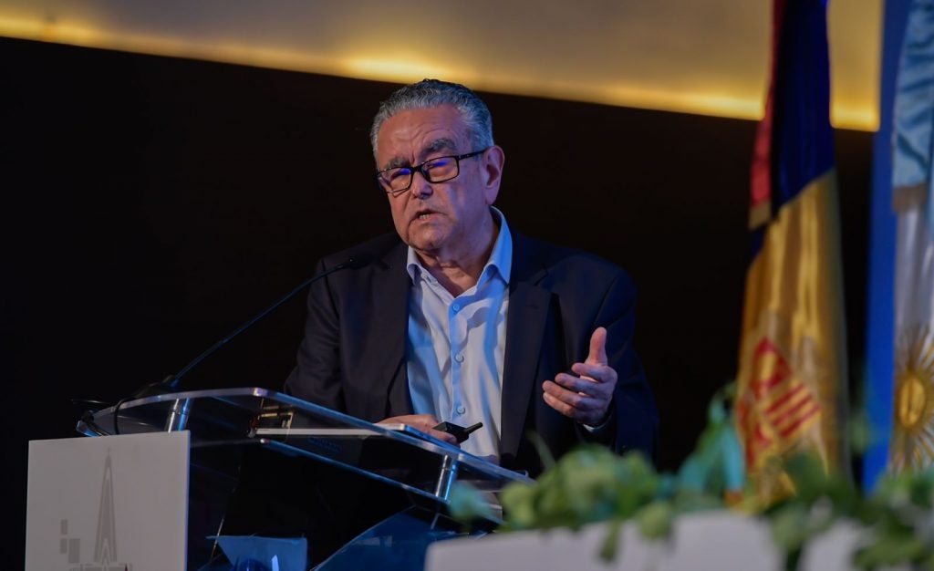 Andrés Pedreño: "Europa debe asumir su papel como potencia mundial y dejar de depender tecnológicamente de Estados Unidos" Andrés Pedreño: "Europa debe asumir su papel como potencia mundial y dejar de depender tecnológicamente de Estados Unidos"