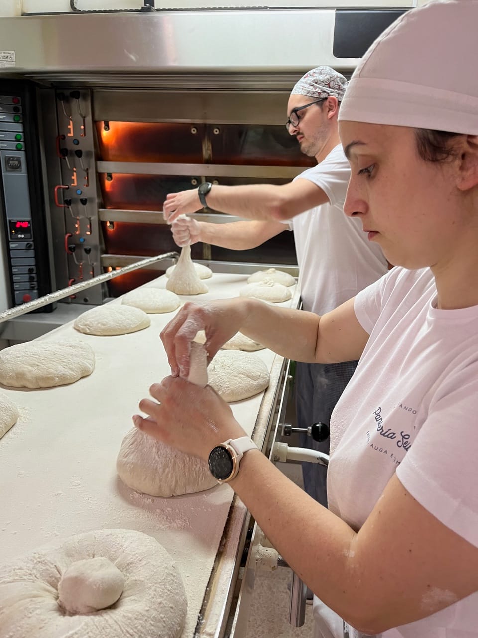 El arte de hacer pan en Bretoña manteniendo la tradición y recuperando trigos ancestrales El arte de hacer pan en Bretoña manteniendo la tradición y recuperando trigos ancestrales