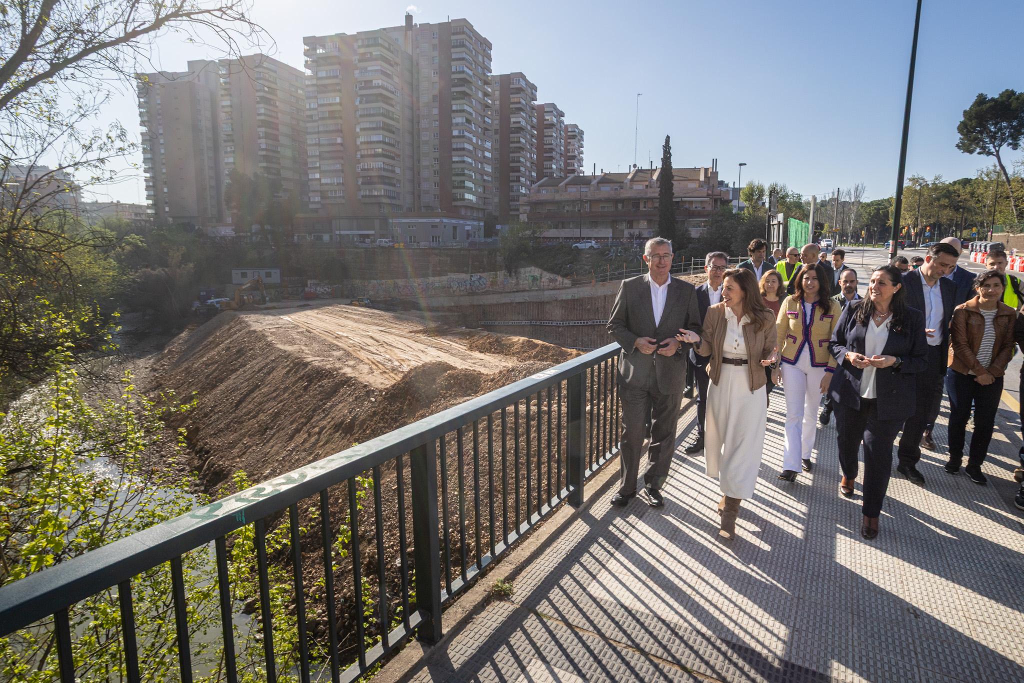 Pasarelas, sendas peatonales y parques: la regeneración del Río Huerva Pasarelas, sendas peatonales y parques: la regeneración del Río Huerva