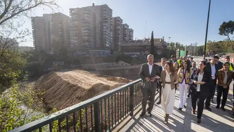 Chueca, Blasco o Arrazola durante la visita a la zona objeto de intervención Chueca, Blasco o Arrazola durante la visita a la zona objeto de intervención