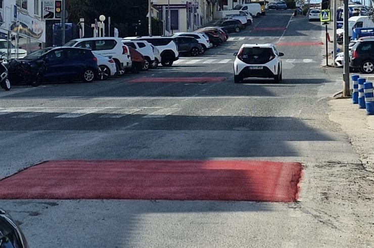El Partido Popular de Altea exige la revisión urgente de los badenes instalados por el Ayuntamiento El Partido Popular de Altea exige la revisión urgente de los badenes instalados por el Ayuntamiento