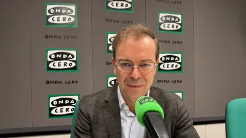 Javier Sierra visita los estudios de Onda Cero Castellón. Javier Sierra visita los estudios de Onda Cero Castellón.