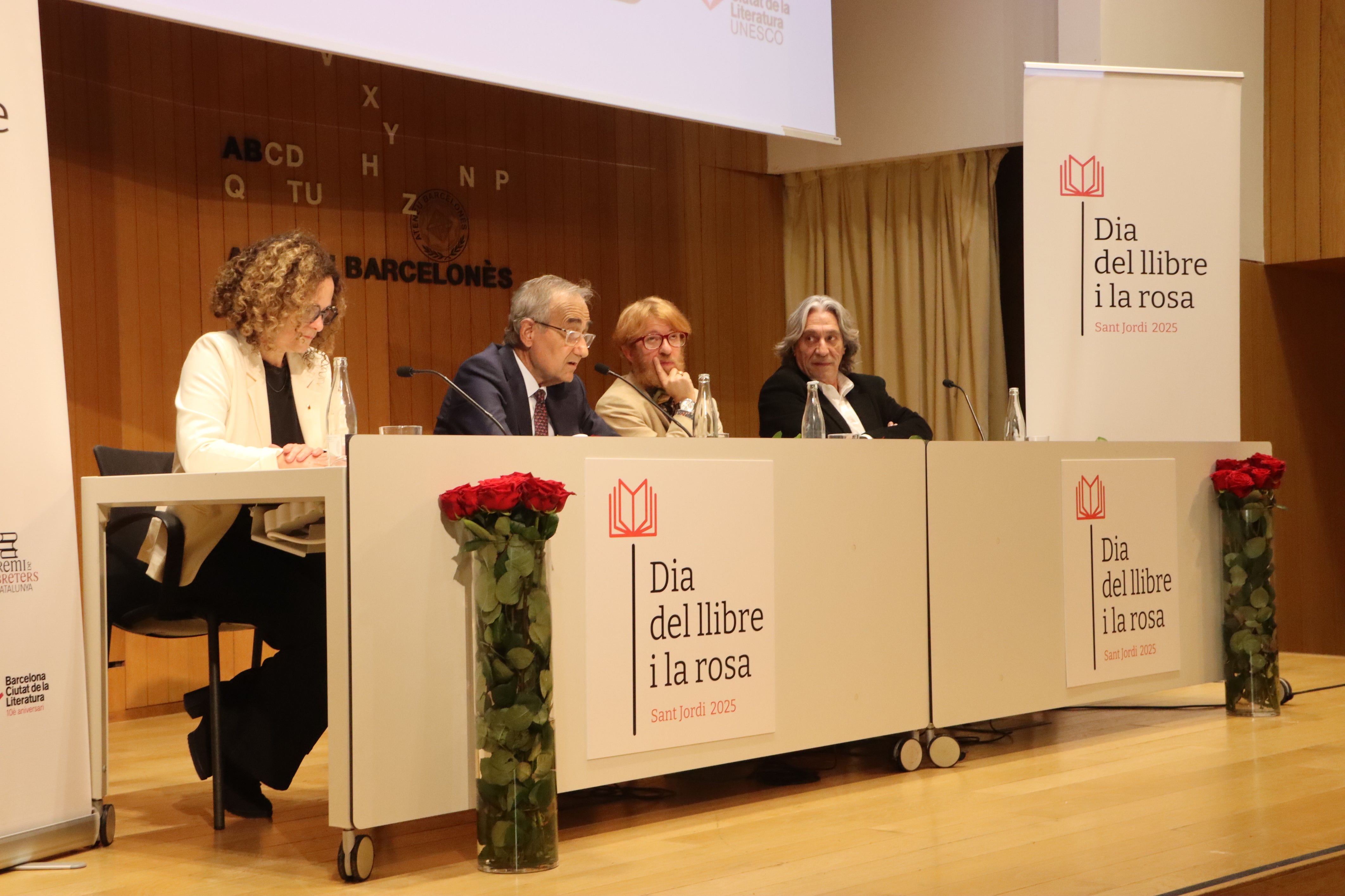 El sector del llibre es prepara per a un Sant Jordi amb més parades i més seguretat El sector del llibre es prepara per a un Sant Jordi amb més parades i més seguretat