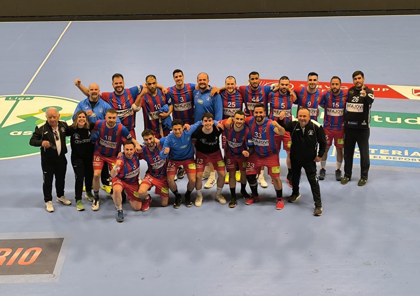 El Almoradí y el Mare Nostrum Torrevieja, la cara y la cruz del balonmano comarcal El Almoradí y el Mare Nostrum Torrevieja, la cara y la cruz del balonmano comarcal