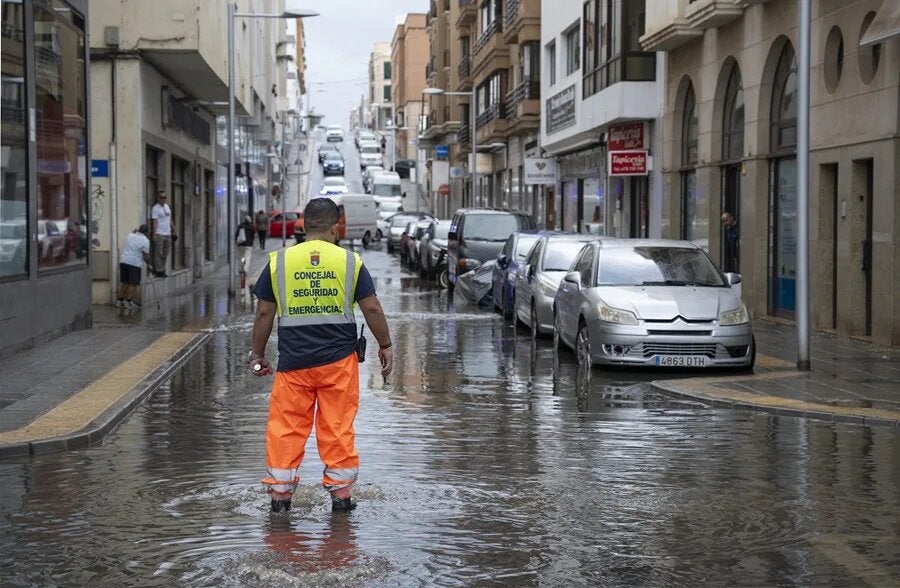 La Brújula de Canarias 09/04/2025 La Brújula de Canarias 09/04/2025
