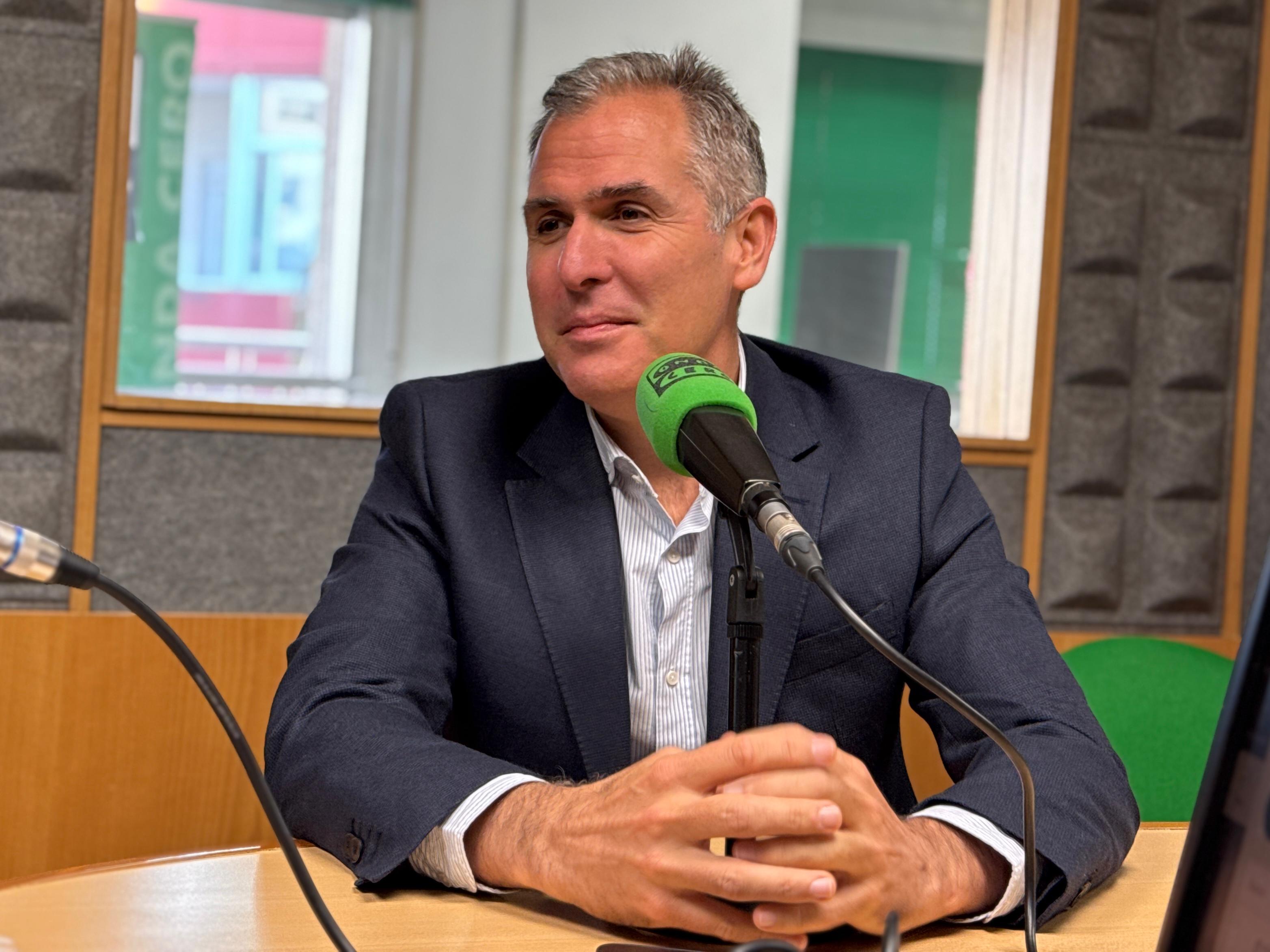 Domínguez: “Los niños ya llaman el jardín de los borrachos al que está frente al edificio de Hacienda” Domínguez: “Los niños ya llaman el jardín de los borrachos al que está frente al edificio de Hacienda”