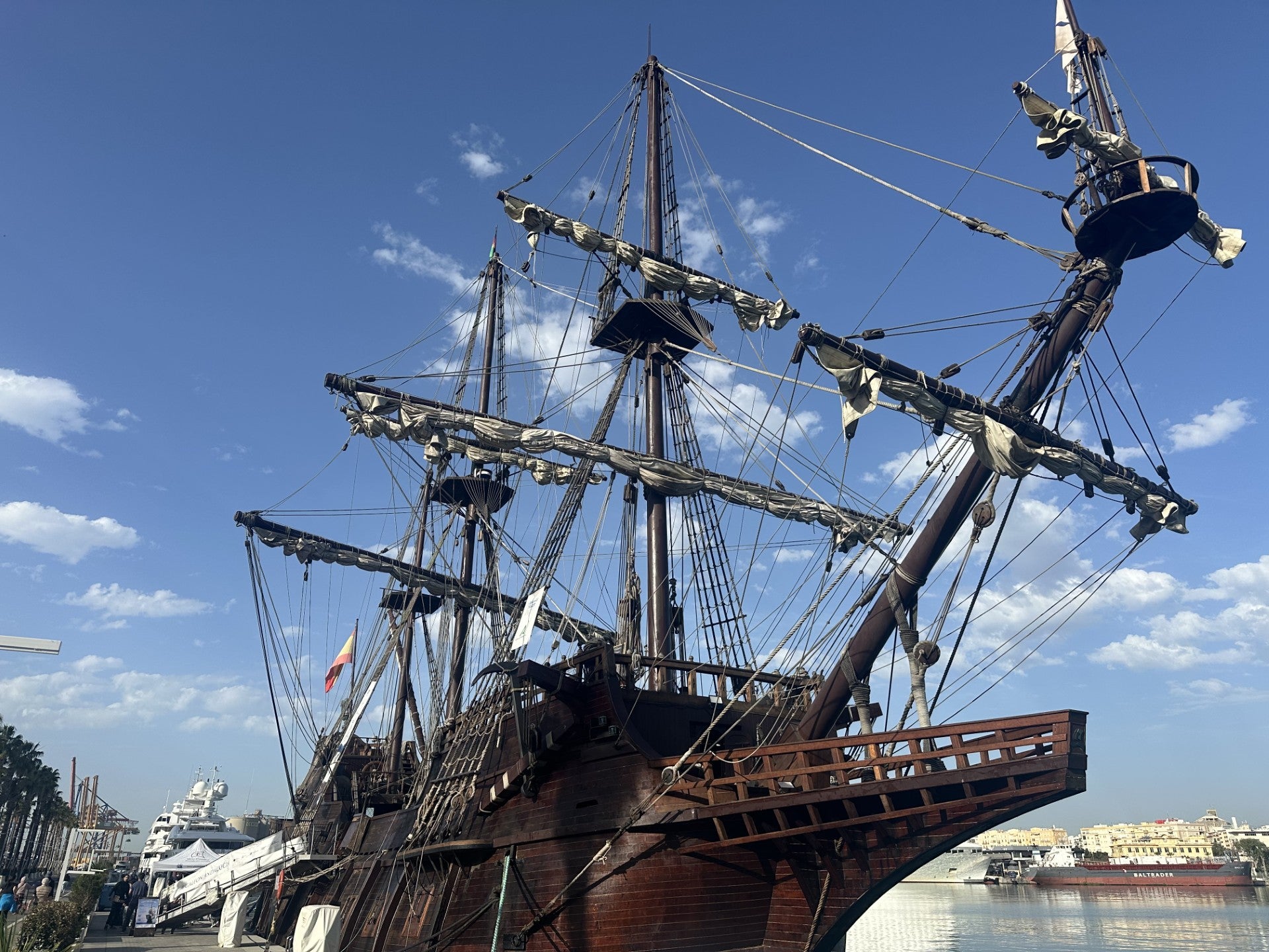 El Galeón Andalucía desembarca en Málaga y permanecerá abierto al público hasta el próximo 20 de abril El Galeón Andalucía desembarca en Málaga y permanecerá abierto al público hasta el próximo 20 de abril