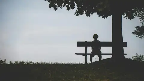 Siete hábitos de las personas que no tienen amigos cercanos, según la psicología Siete hábitos de las personas que no tienen amigos cercanos, según la psicología