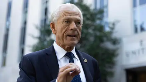 Quién es Peter Navarro, el ideólogo de los aranceles de Trump al que insulta Musk: "Más tonto que un saco de ladrillos" Peter Navarro, asesor económico de Donald Trump