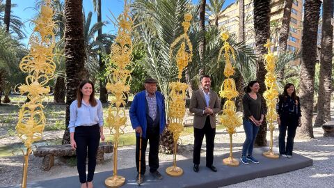 Presentaci&oacute;n de las Palmas especiales que Elche env&iacute;a al Papa, la Casa Real y otras autoridades 