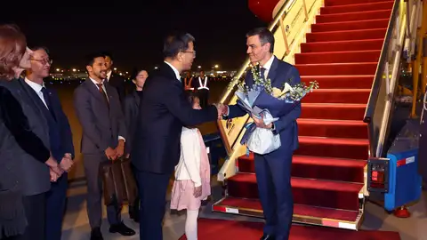 El Gobierno se mantiene firme ante el encuentro de Sánchez y Xi Jinping: "Hay que buscar nuevos mercados" El Gobierno se mantiene firme ante el encuentro de Sánchez y Xi Jinping: "Hay que buscar nuevos mercados"