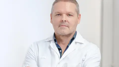 Dr. Enrique Corredera, neurólogo del Hospital Quirónsalud Miguel Domínguez, Más de Uno Pontevedra