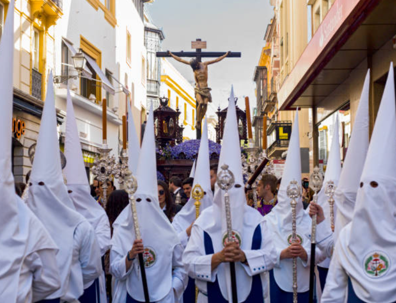 Las 5 costumbres de Semana Santa que más sorprenden a los extranjeros Las 5 costumbres de Semana Santa que más sorprenden a los extranjeros