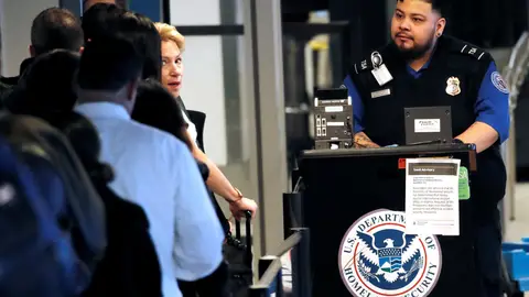 Control de seguridad del Aeuropuerto de LaGuardia Airport en New York Control de seguridad del Aeuropuerto de LaGuardia Airport en New York