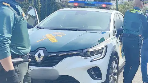 Cuatro detenidos tras robar por el método del alunizaje en un establecimiento de Madrigalejo Cuatro detenidos tras robar por el método del alunizaje en un establecimiento de Madrigalejo