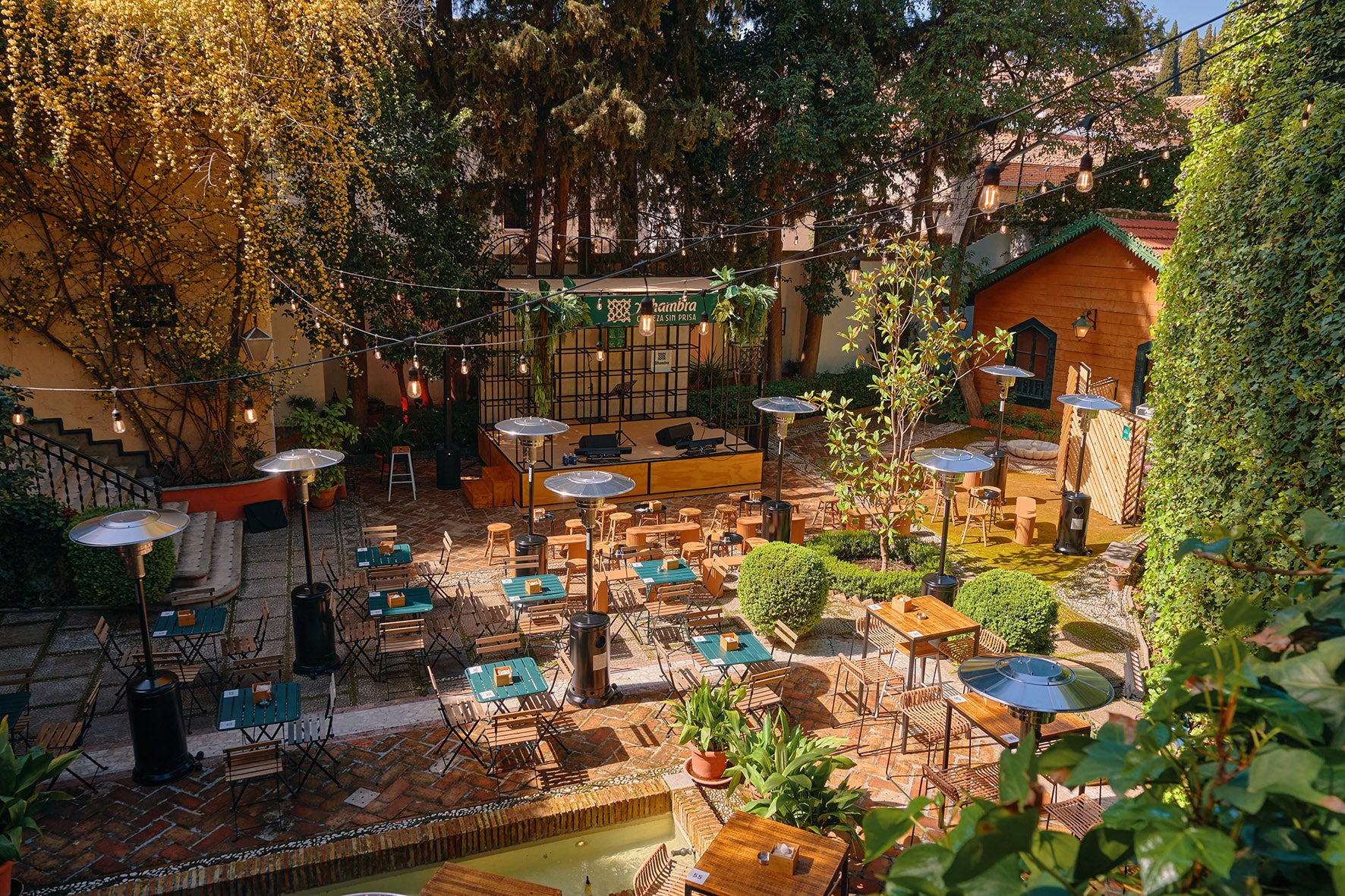 El oasis urbano de Alhambra regresa a Granada con novedades por su centenario El oasis urbano de Alhambra regresa a Granada con novedades por su centenario